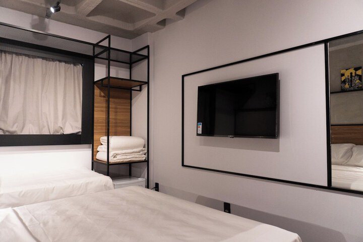 Room 65 of 122
