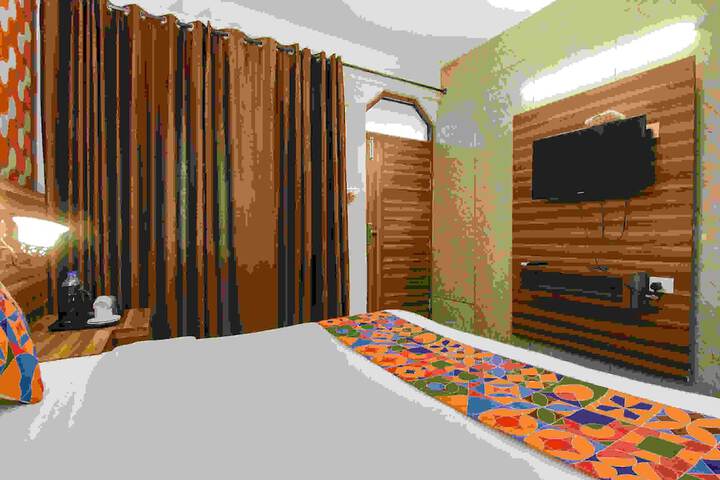 Room 20 of 38