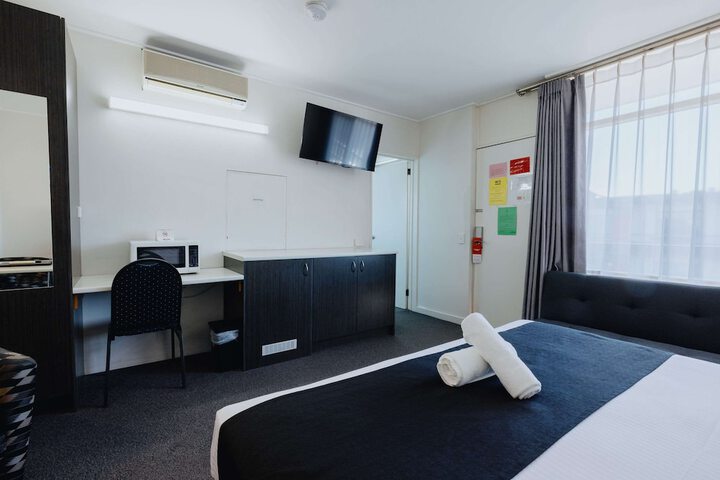 Room 20 of 84