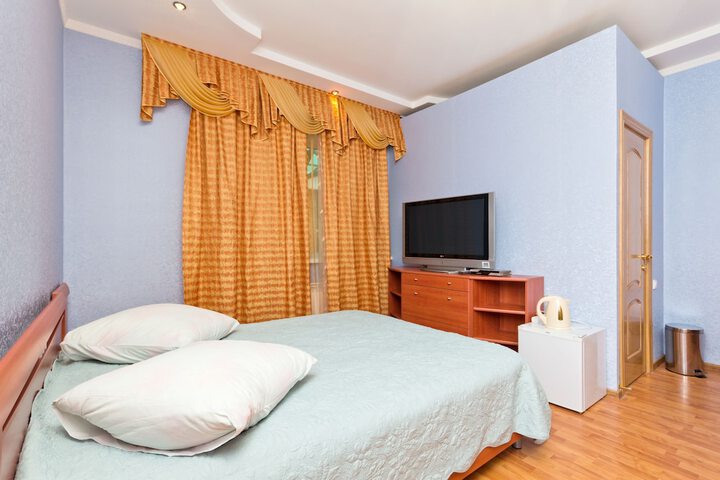 Room 15 of 76