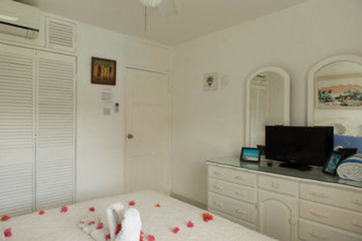 Room 16 of 37