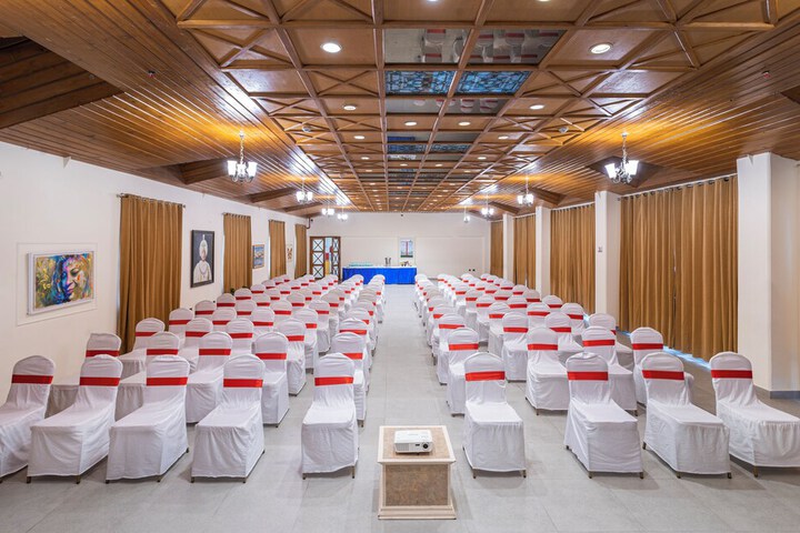 Ballroom/Hall 64 of 83