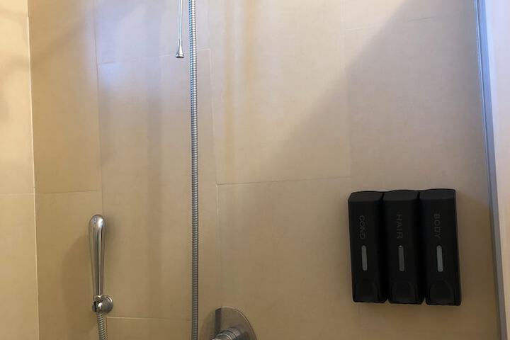 Room 135 of 170