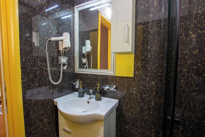 Room 20 of 26