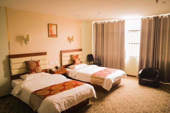 Taihe Kaiyuan Business Hotel