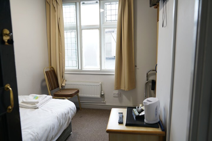 Room 16 of 61