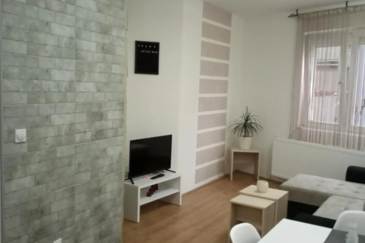 Room 6 of 6