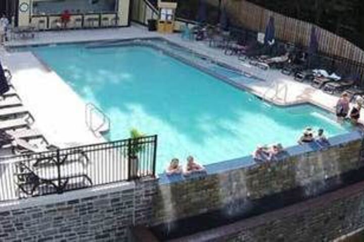 Pool 19 of 28