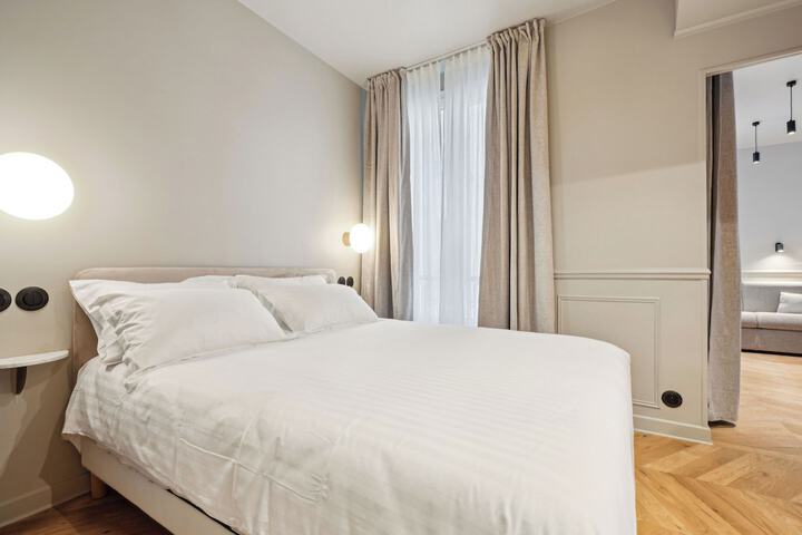Room 5 of 14