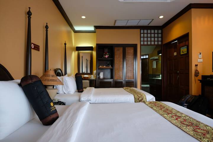 Room 5 of 96