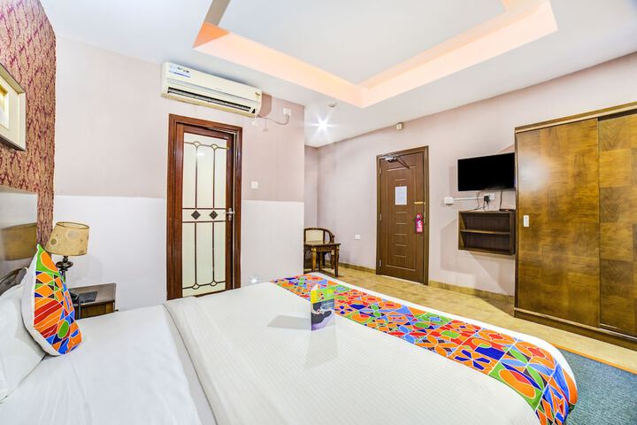Room 10 of 23