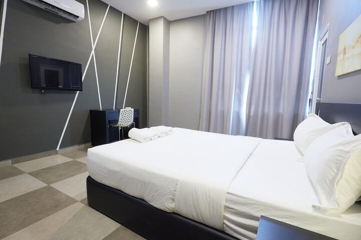 Room 8 of 78