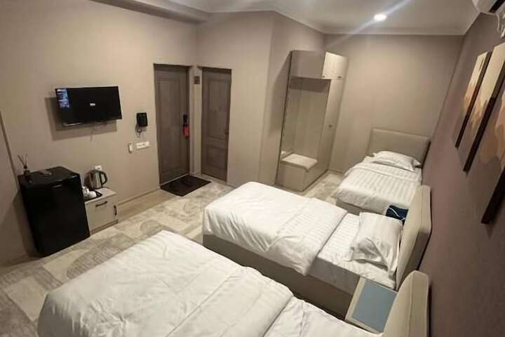Room 10 of 23