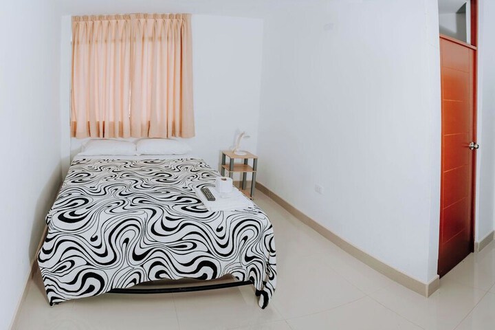 Room 15 of 32