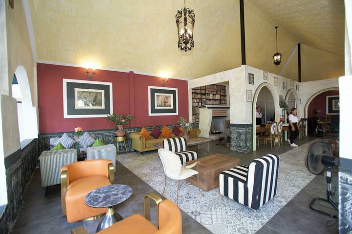 Hotel Interior 8 of 145