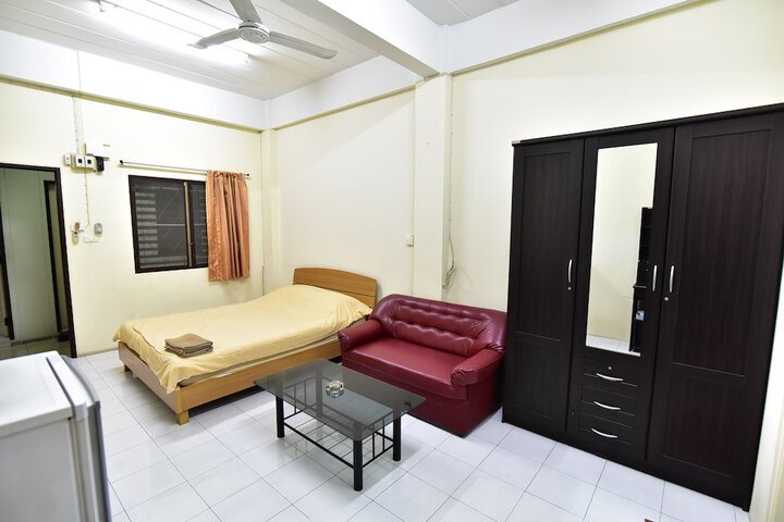 Room 6 of 36