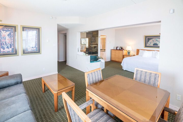Room 19 of 90