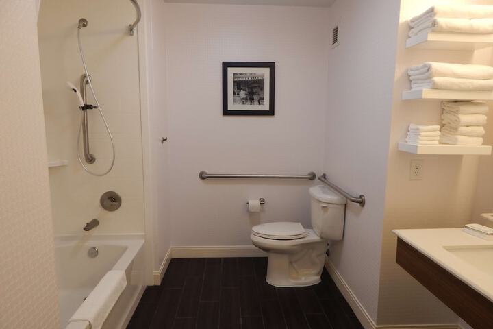 1 King Study with Sofa Bed Shower Only (2 of 11)