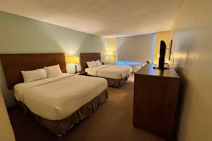 Room 13 of 25