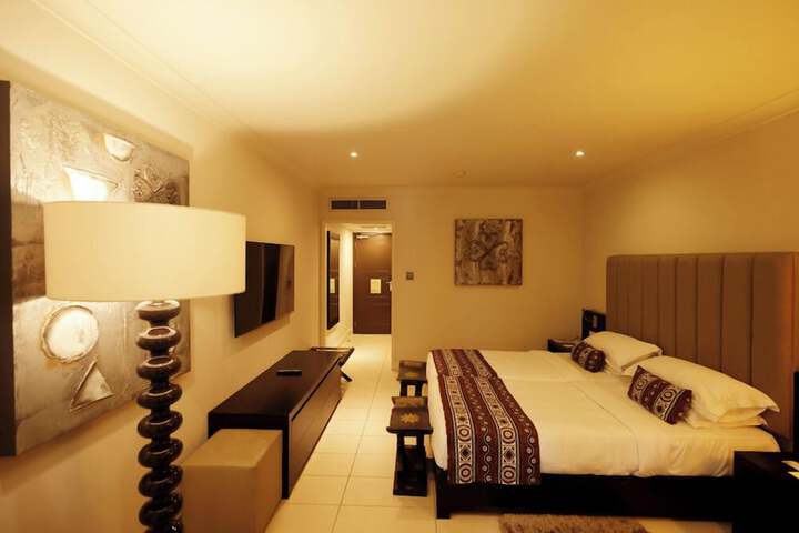 Room 105 of 261