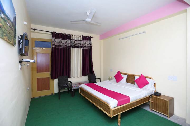 Room 4 of 20