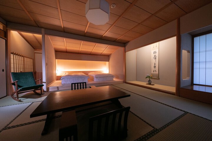 Room 18 of 111