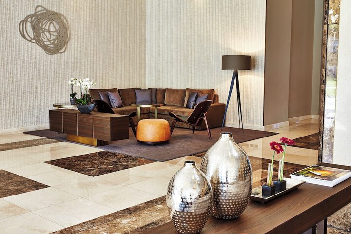 Guest Lobby