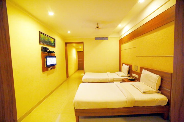 Room 25 of 39