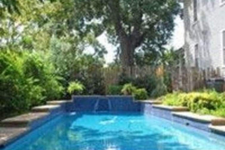 Hotel Pool