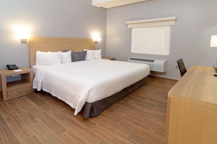 Room 3 of 26