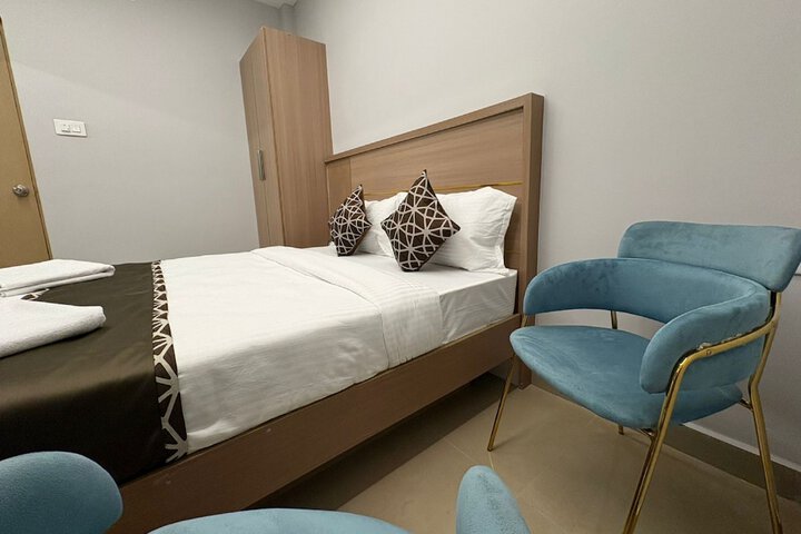 Room 3 of 49