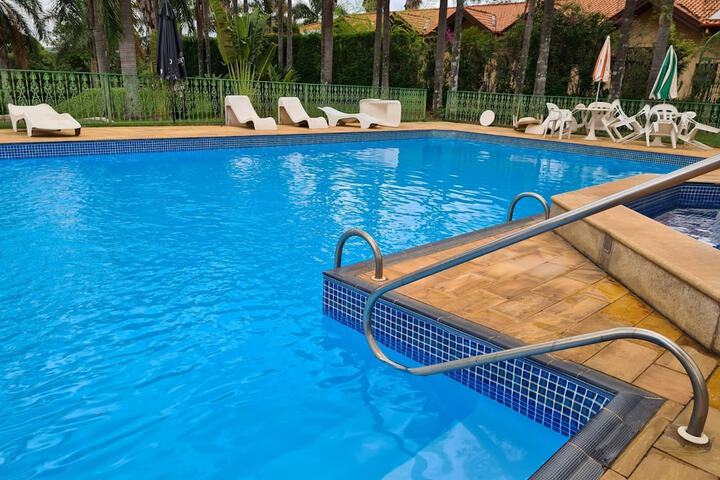 Pool 43 of 70
