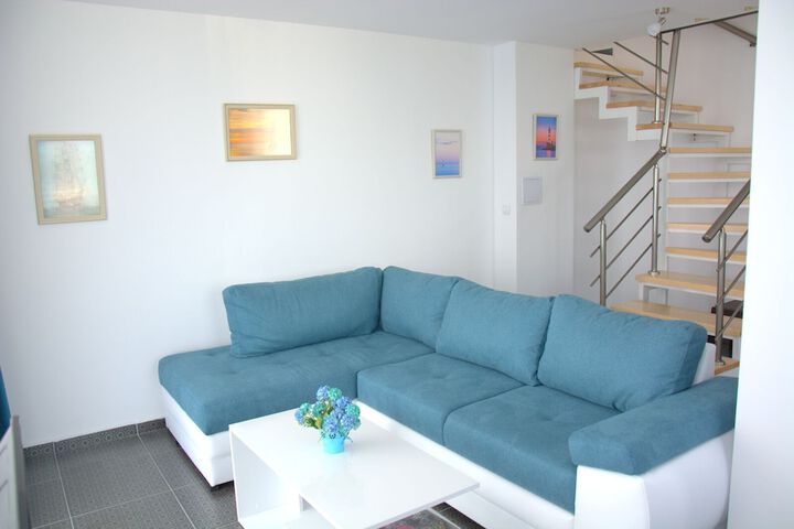 Room 34 of 59