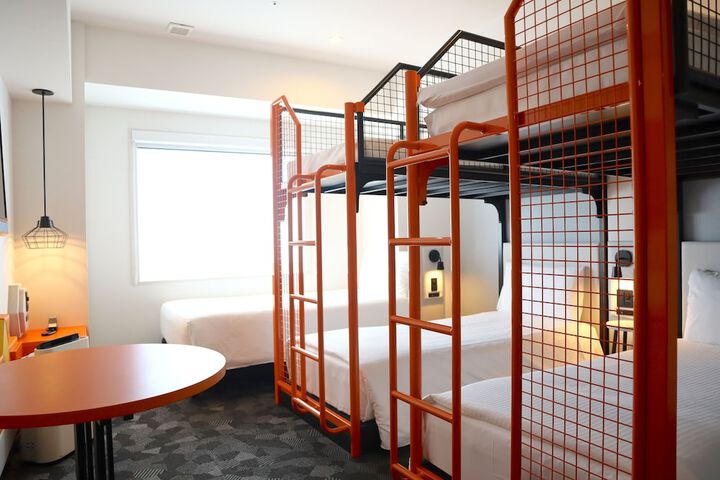 Room 5 of 49