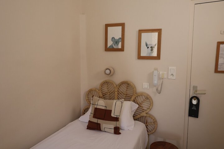 Room 63 of 128