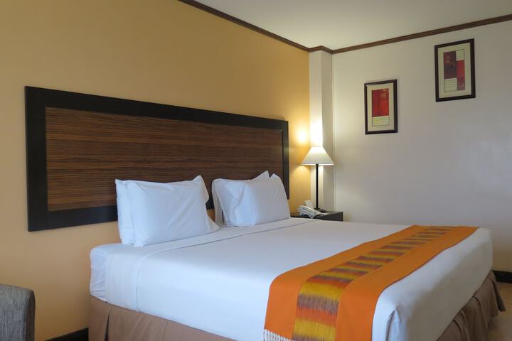 Room 4 of 43