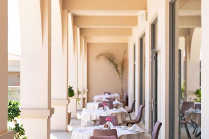 Dining 249 of 283