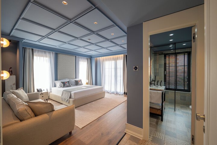 Room 72 of 128