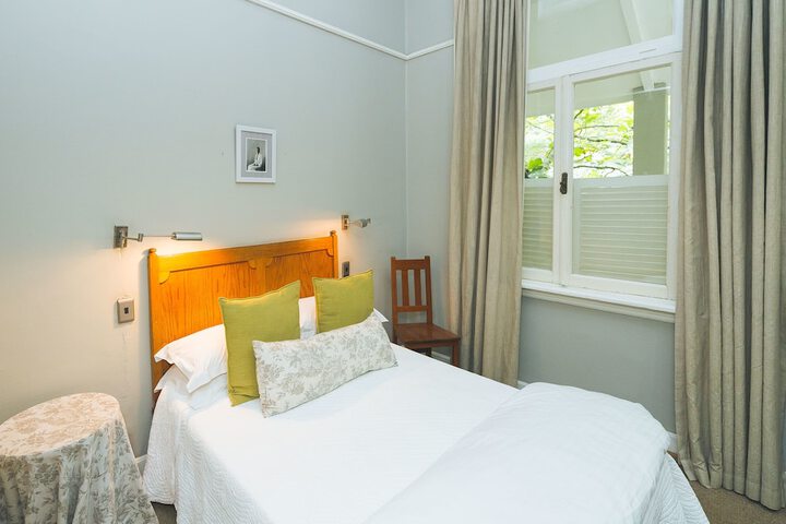 Room 4 of 73