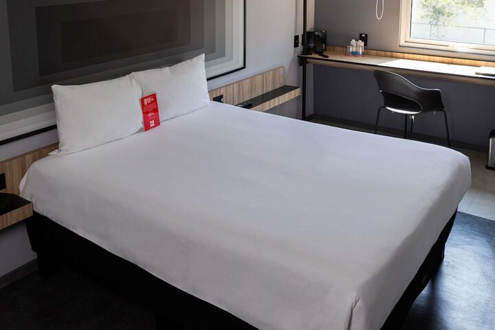 Room 14 of 61