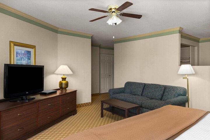 Room 35 of 86