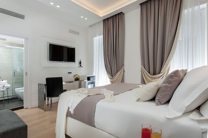 Room 16 of 36