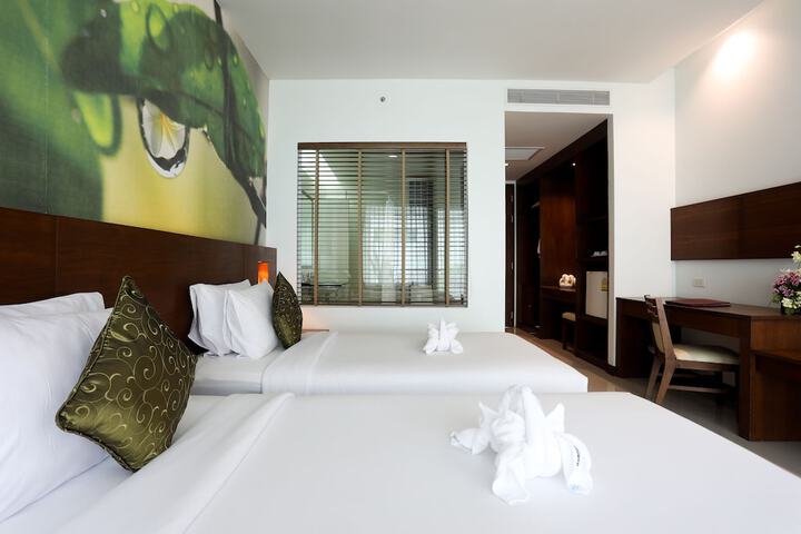 Room 27 of 64