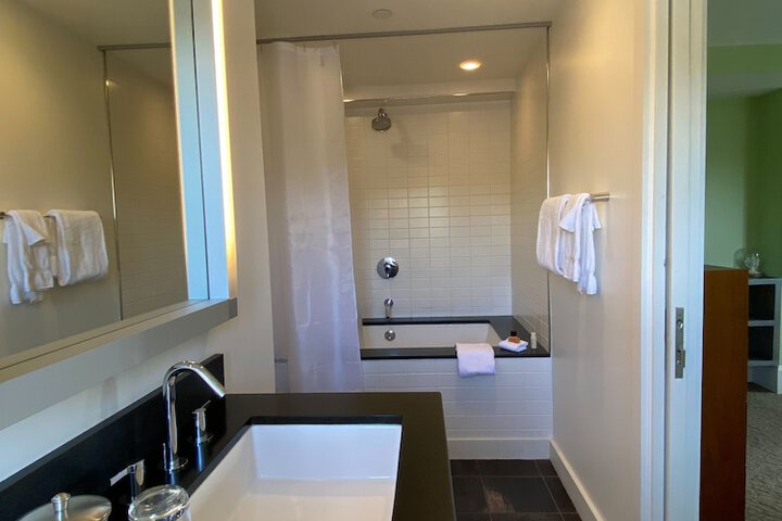 Room 46 of 91