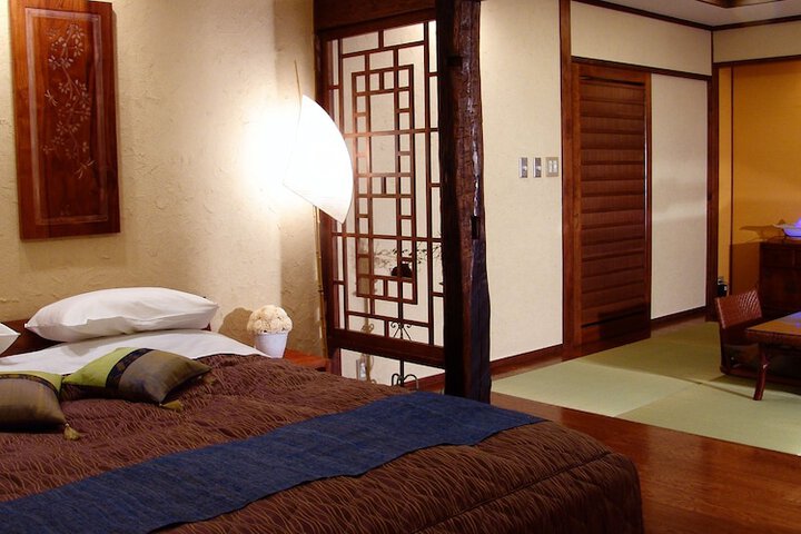 Room 19 of 74