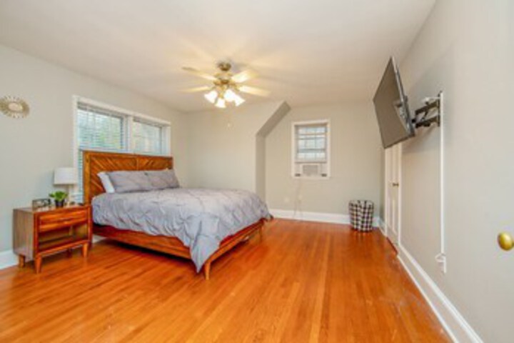 Room 17 of 24
