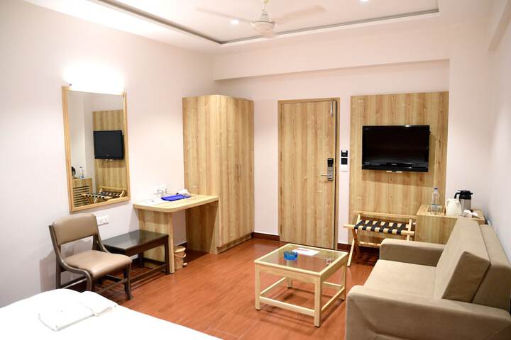 Room 11 of 31