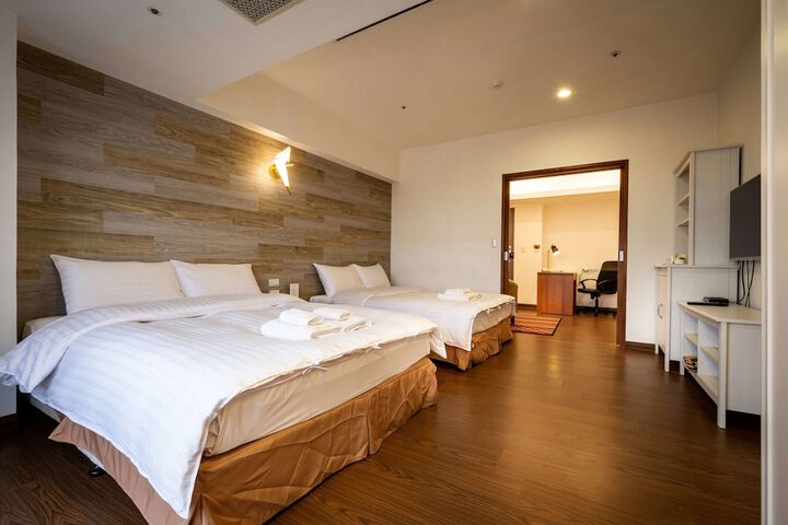 Room 9 of 94