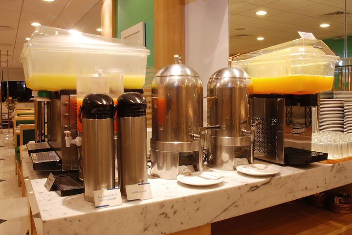 Breakfast/Coffee Service 82 of 92