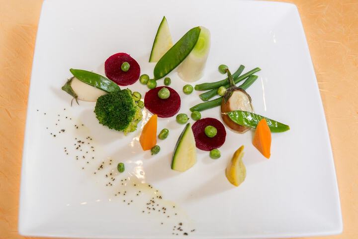Dining 47 of 73